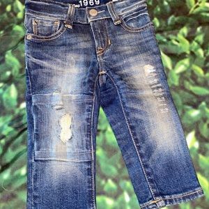 Baby Gap distressed skinny jeans NWT